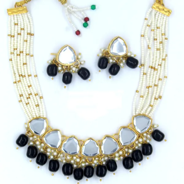 Gold_Plated_Necklace_Traditional_Pearl_&_Kundan_Studded_Choker_Jewellery_Set_|_Exclusive_Jewellery_Accessories