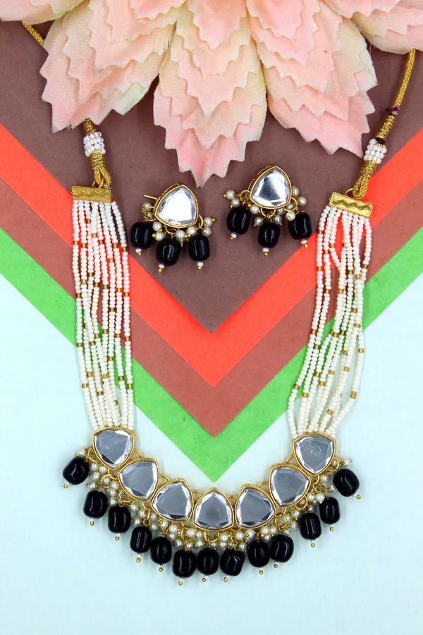 Gold_Plated_Necklace_Traditional_Pearl_&_Kundan_Studded_Choker_Jewellery_Set_|_Exclusive_Jewellery_Accessories