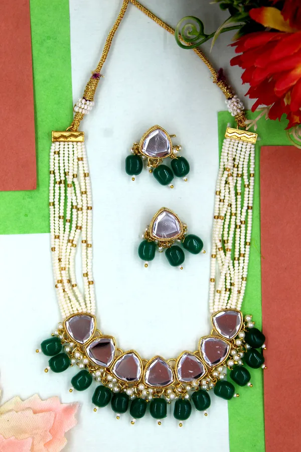 Gold_Plated_Necklace_Traditional_Pearl_&_Kundan_Studded_Choker_Jewellery_Set_|_Exclusive_Jewellery_Accessories