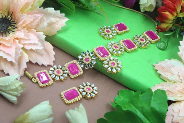 Pink_Kundan_Stylish_Necklace_Set_Wedding_Traditional_Jewellery_Set_With_Earrings_|_Exclusive_Jewellery_Accessories