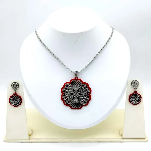 Silver-Plated_Alloy_chain_pendant_set_with_1_pair_of_earring_|_Premium_Jewelry_Accessories