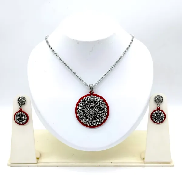 Silver-Plated_Alloy_chain_pendant_set_with_1_pair_of_earring_|_Premium_Jewelry_Accessories