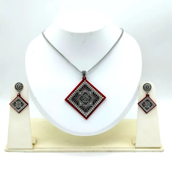 Silver-Plated_Alloy_chain_pendant_set_with_1_pair_of_earring_|_Premium_Jewelry_Accessories