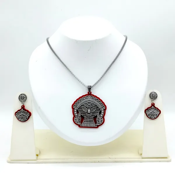 Silver-Plated_Alloy_chain_pendant_set_with_1_pair_of_earring_|_Premium_Jewelry_Accessories