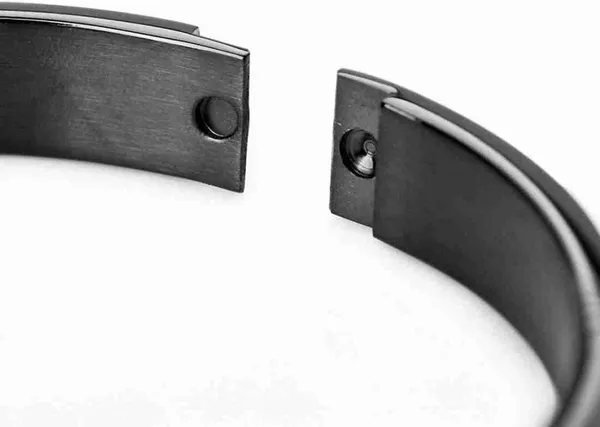 Cuff_Black_For_Women