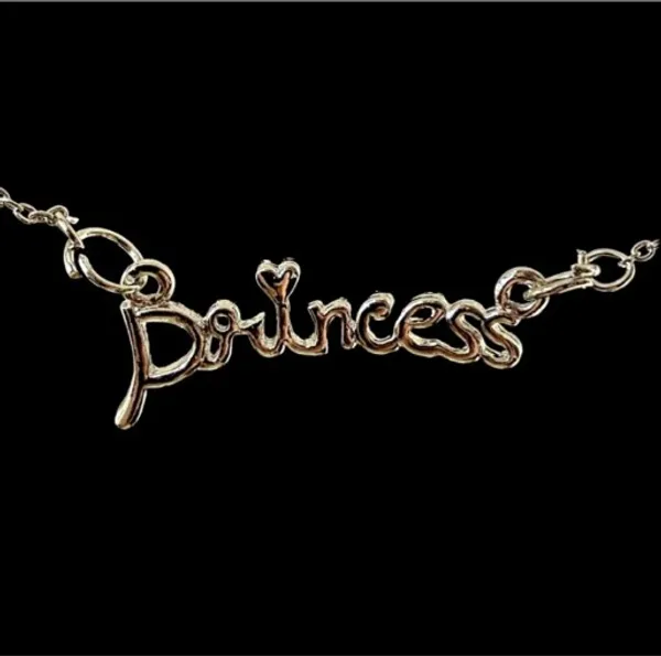 Nj's_Princess_pendant_with_chain_silver_platinum,_rodium_Titanium,_stainless_steel_pendant_with_chain_silver_platinum,_rodium_selenium_coma_stainless_steel