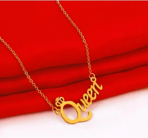 Nj's_Queen_gold_chain_pendant_gold_plated,_Brass_locket_gold_chain_pendant_gold_plated_brass_gold_chain_pendant_