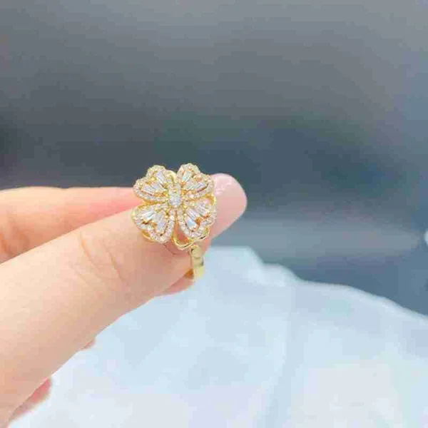 Rotating_Four_Heart_Golden_Ring_For_Women