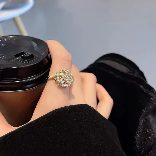 Rotating_Four_Heart_Golden_Ring_For_Women