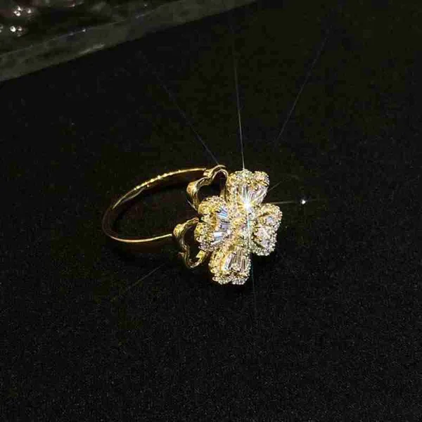 Rotating_Four_Heart_Golden_Ring_For_Women