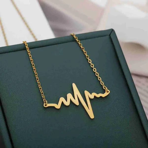 Stylish_Heartbeat_Necklace_Gold_Plated_For_Women