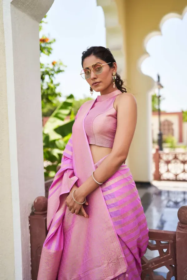 Ethnic_Pink_Soft_Silk_Saree_With_Moiety_Blouse_Piece_(VARDHA_PINK_2)