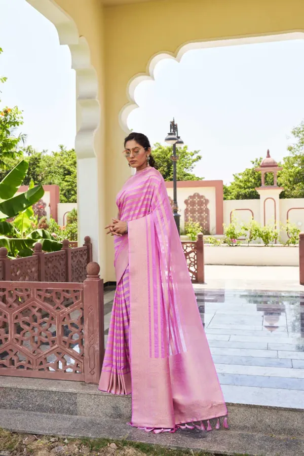 Ethnic_Pink_Soft_Silk_Saree_With_Moiety_Blouse_Piece_(VARDHA_PINK_2)