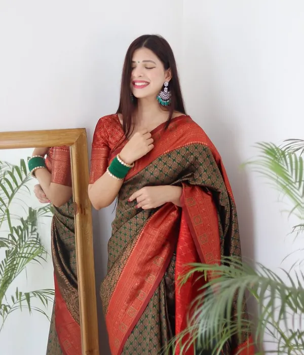 Saree_Is_Elegantly_Decorated_With_Gorgeous_Solid_Jacquard_Weave_That_Gives_A_Perfect_Look_To_Outfit_(ALMAARI-801-_DARK_GREEN)