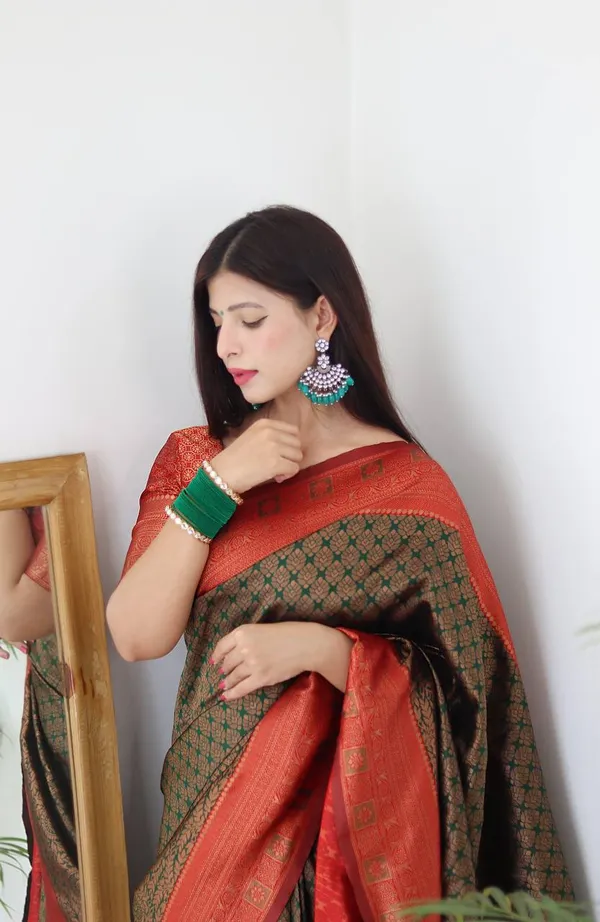 Saree_Is_Elegantly_Decorated_With_Gorgeous_Solid_Jacquard_Weave_That_Gives_A_Perfect_Look_To_Outfit_(ALMAARI-801-_DARK_GREEN)