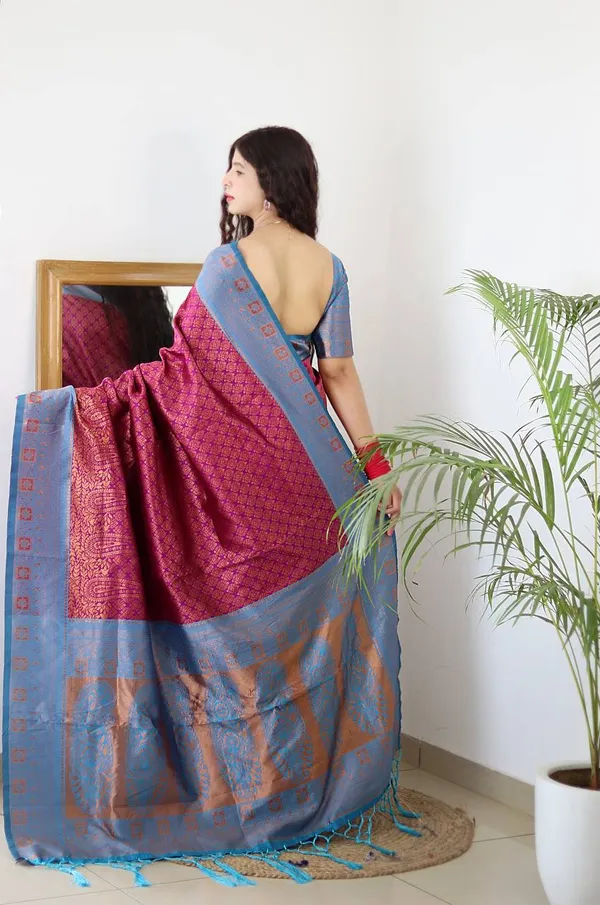 Saree_Is_Elegantly_Decorated_With_Gorgeous_Solid_Jacquard_Weave_That_Gives_A_Perfect_Look_To_Outfit_(ALMAARI-801-_MAGENTA_FIROJI)