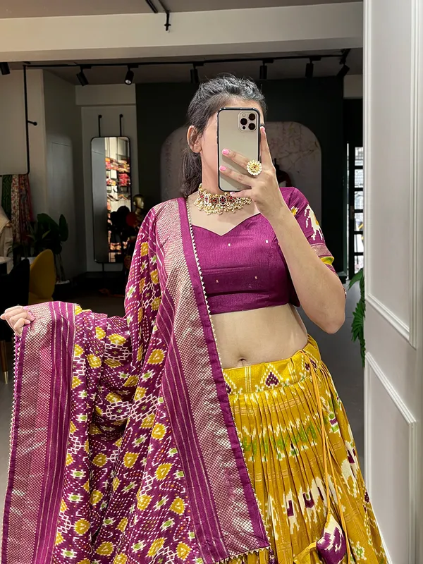 Yellow_Patola_Print_Traditional_Semi-Stitched_Lehenga_Choli