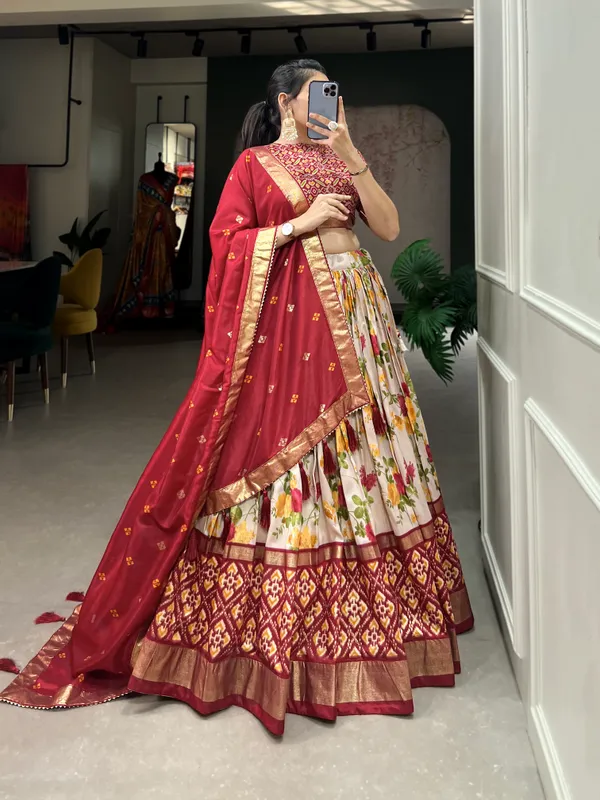 Dola_Silk_Red_Patola_Print_Traditional_Lehenga_Choli_(Flower_Red)