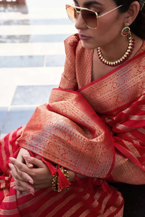 Ethnic_Red_Soft_Silk_Saree_With_Moiety_Blouse_Piece_(VARDHA_RED)