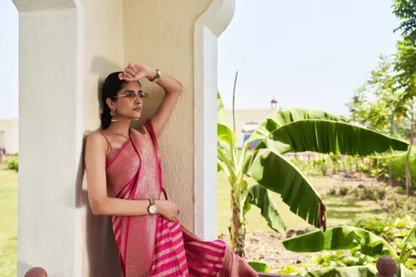 Ethnic_Red_Soft_Silk_Saree_With_Moiety_Blouse_Piece_(VARDHA_RED)