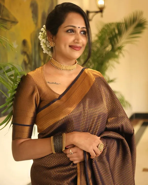 Admirable_Black_Soft_Silk_Saree_Stylish_Blouse_Piece_(MC-229_2FD_BLACK)