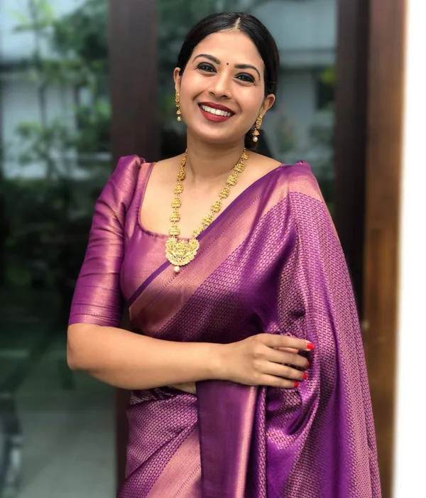 Women's Soft Silk Purple Woven Design Designer Saree With Blouse Piece