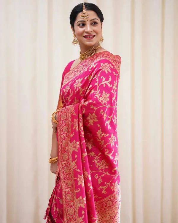 Ethnic_Pink_Soft_Silk_Saree_With_Moiety_Blouse_Piece_(MC-568_PINK)
