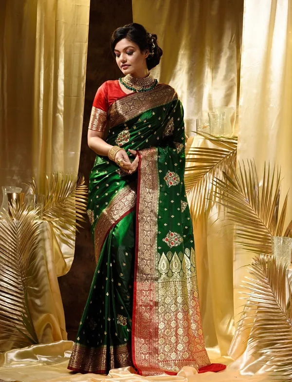 Ethnic_Green_Soft_Silk_Saree_With_Moiety_Blouse_Piece_(MC-587_GREEN)