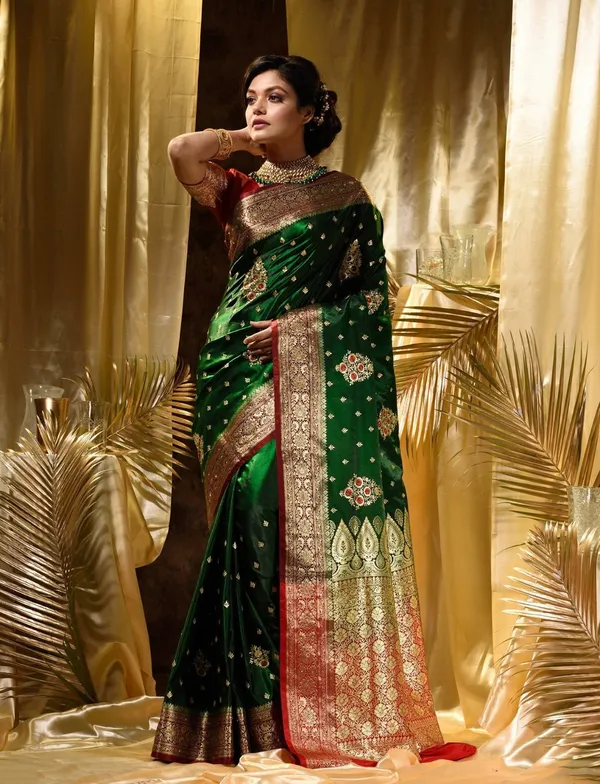 Ethnic_Green_Soft_Silk_Saree_With_Moiety_Blouse_Piece_(MC-587_GREEN)
