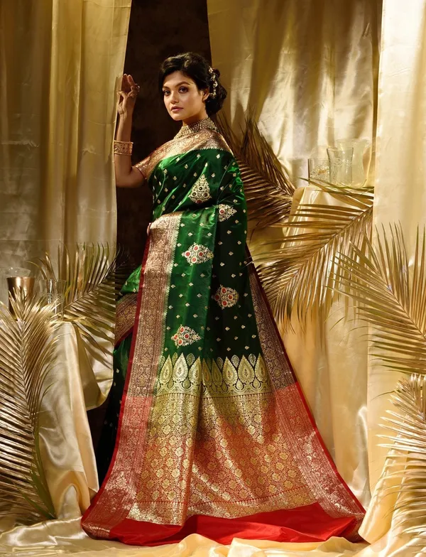 Ethnic_Green_Soft_Silk_Saree_With_Moiety_Blouse_Piece_(MC-587_GREEN)