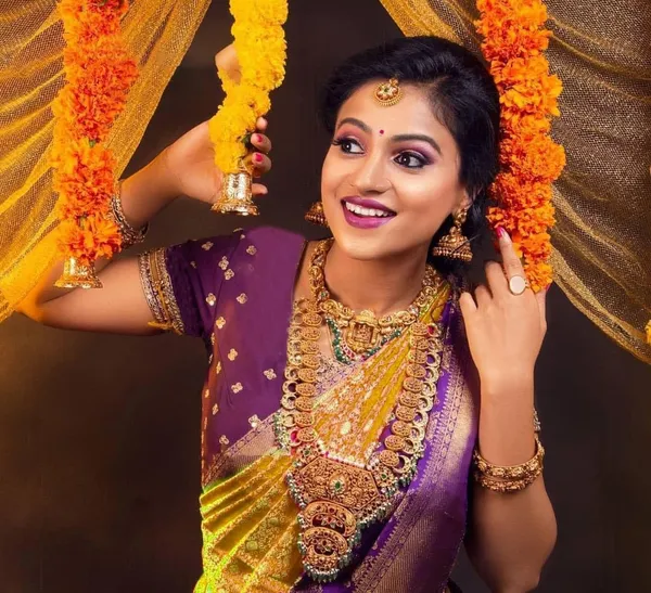 Saree_Is_Elegantly_Decorated_With_Gorgeous_Solid_Jacquard_Weave_That_Gives_A_Perfect_Look_To_Outfit_(MC-604_YELLOW)