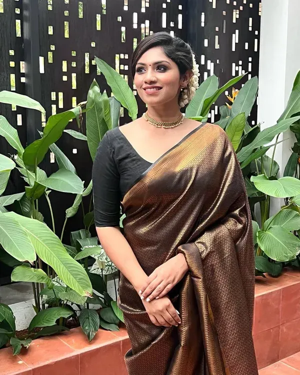 Admirable_Black_Soft_Silk_Saree_Stylish_Blouse_Piece_(MC-229_2FD_BLACK_2)