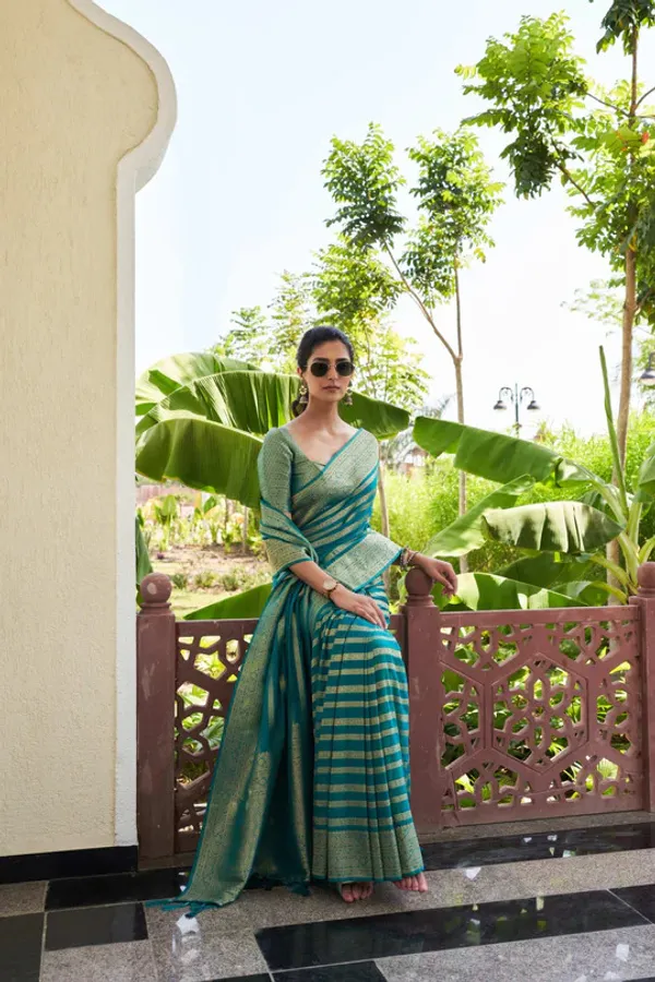 Ethnic_Rama_Soft_Silk_Saree_With_Moiety_Blouse_Piece_(VARDHA_RAMA)