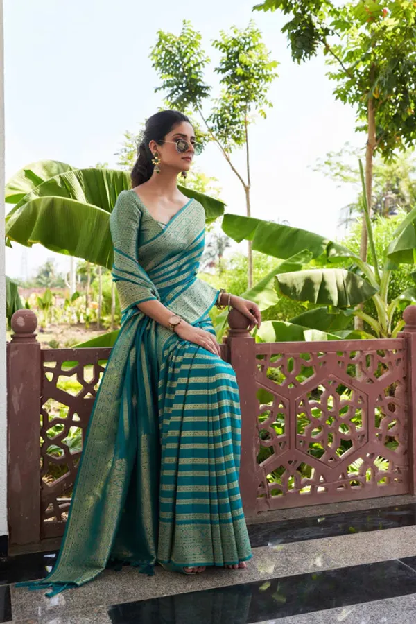Ethnic_Rama_Soft_Silk_Saree_With_Moiety_Blouse_Piece_(VARDHA_RAMA)
