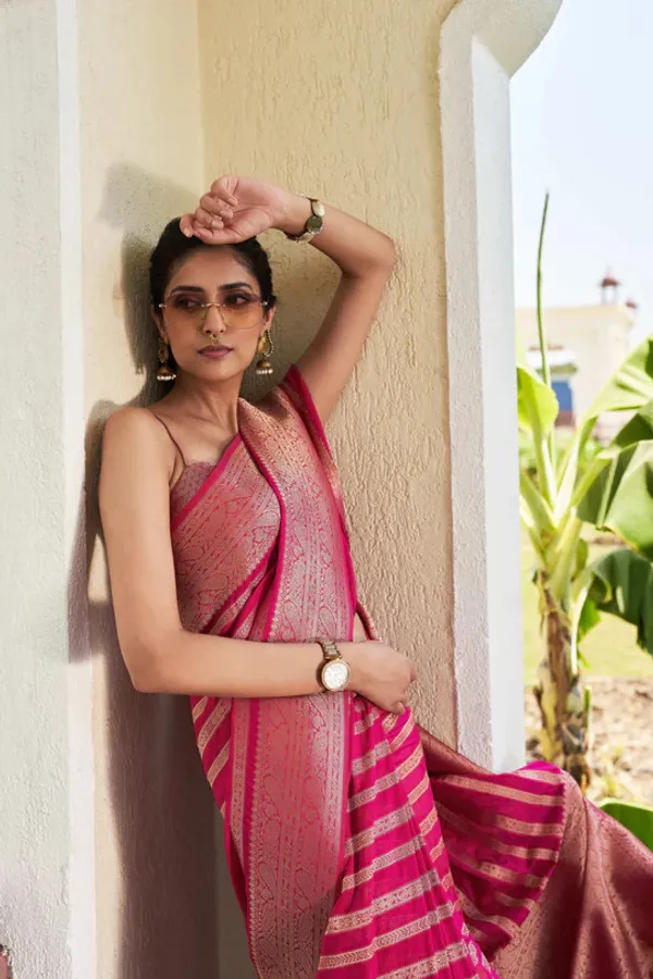 Ethnic_Strawberry_Pink_Soft_Silk_Saree_With_Moiety_Blouse_Piece_(VARDHA_MAROON)