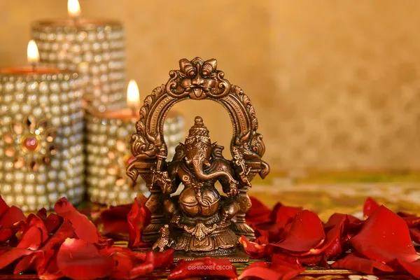 Decor_Copper_Handmade_Prabhavalli_Ganesha_3.75_inches_Sitting_Idol_Statue_Showpiece_for_Home_Temple_Decor_II_Office_Desk_II_Nice_Gift_Ideal_for_Good_Luck_Wishes_II