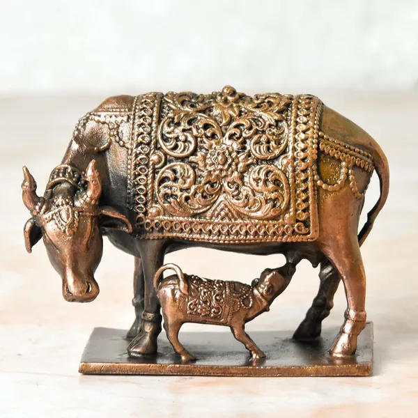 _2.5_inches,_Handmade_Copper_Cow_and_Calf_|_Kamadenu_|_Hasu_Karu_Idol,_650_Grams_,_Patina_Antique_Finish_,_Pack_of_1_Piece