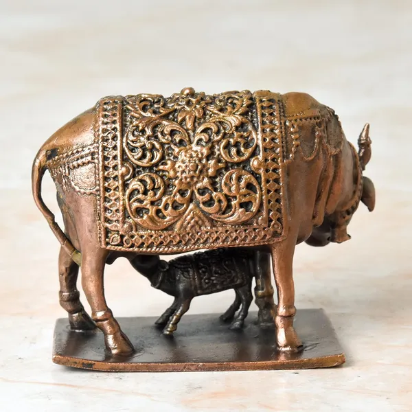 _2.5_inches,_Handmade_Copper_Cow_and_Calf_|_Kamadenu_|_Hasu_Karu_Idol,_650_Grams_,_Patina_Antique_Finish_,_Pack_of_1_Piece