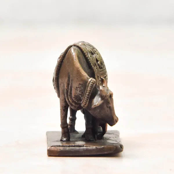 _1.25_inches,_Handmade_Copper_Cow_and_Calf_|_Kamadenu_|_Hasu_Karu_Idol,_90_Grams_,_Patina_Antique_Finish_,_Pack_of_1_Piece