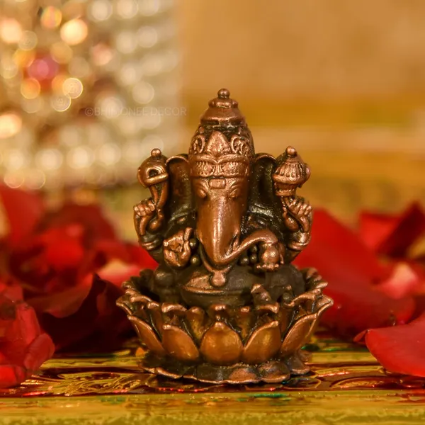 Decor_Copper_Handmade_Lotus_Ganesha_2_inches_Sitting_Idol_Statue_Showpiece_for_Home_Temple_Decor_II_Office_Desk_II_Nice_Gift_Ideal_for_Good_Luck_Wishes_II