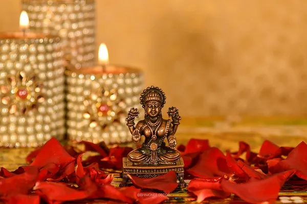 Decor_Copper_Handmade_Small_Lakshmi_2.4_inches_Sitting_Idol_Statue_Showpiece_for_Home_Temple_Decor_II_Office_Desk_II_Nice_Gift_Ideal_for_Good_Luck_Wishes_II