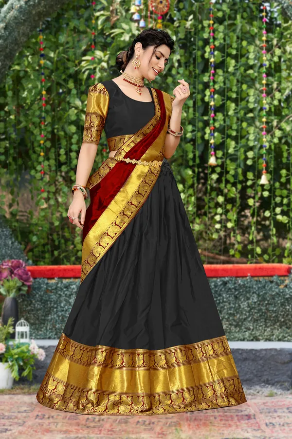 Kanjivaram_Silk_Zari_Half_Saree_Lehenga_With_Blouse_Along_With_Banarsi_Silk_Dupatta