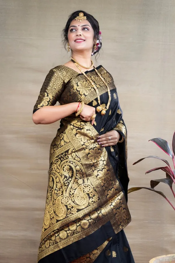 Woven_Kanjivaram_,_Banarasi_Jacquard_Saree