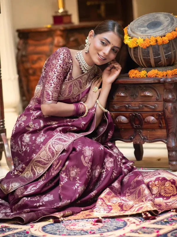 Woven_Kanjivaram_,_Banarasi_Jacquard_Saree