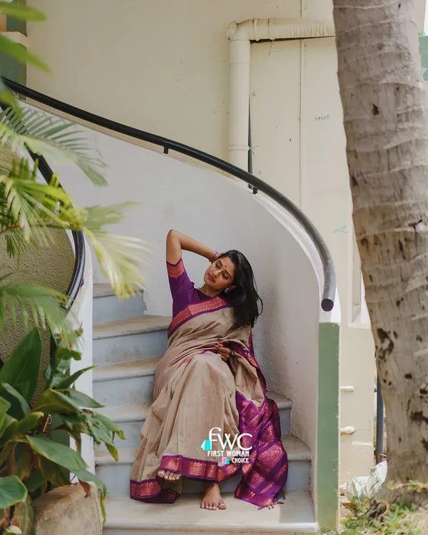 Woven_Kanjivaram,Banarasi_Jacquard_Soft_Silk_Saree