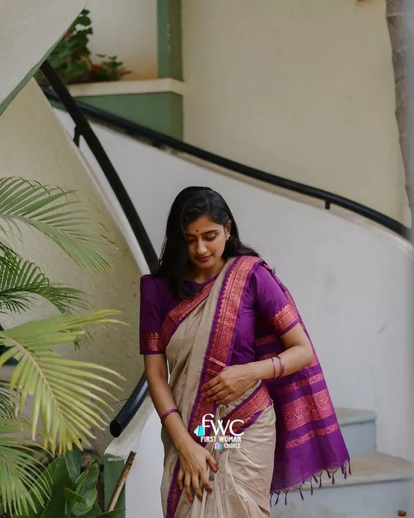 Woven_Kanjivaram,Banarasi_Jacquard_Soft_Silk_Saree