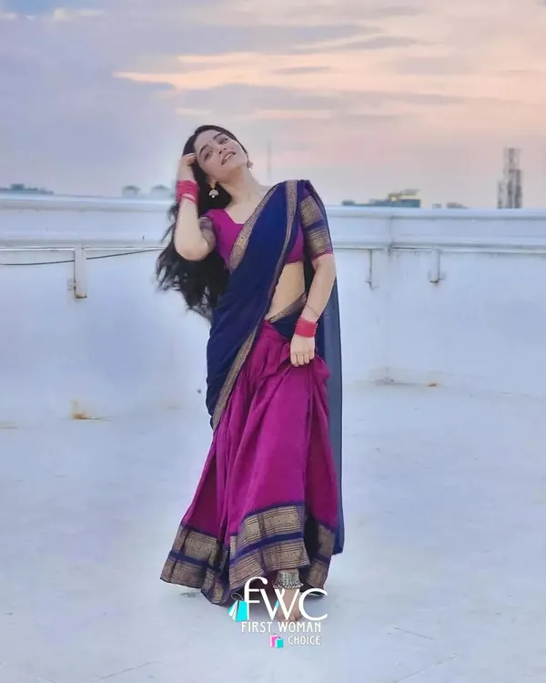 Kanjivaram_Silk_Zari_Half_Saree_Lehenga_With_Blouse_Along_With_Banarsi_Silk_Dupatta