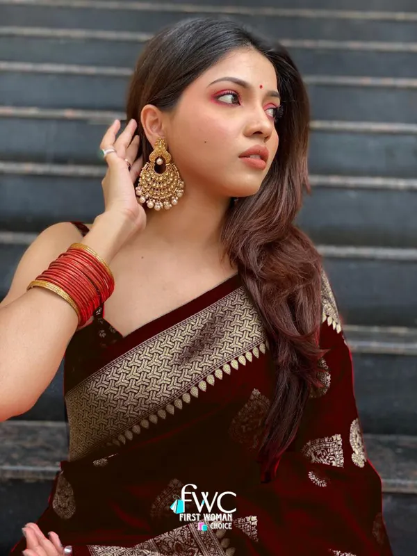 Woven_Kanjivaram,Banarasi_Jacquard_SOFT_SILK_SAREE
