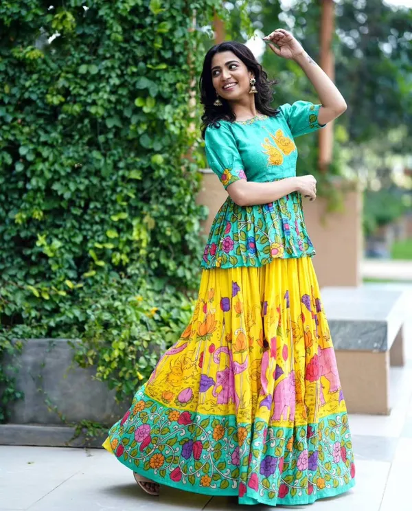 Designers Dream Palace Kalamkari Lehanga Shrug Price in India Buy Designers Dream Palace Kalamkari Lehanga Shrug online at undefined