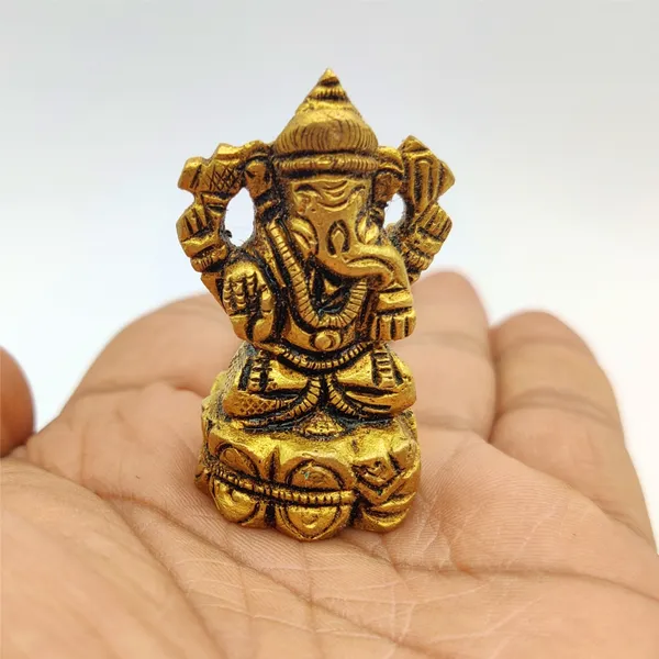 Brass_Lakshmi_Ganesh_Idol_For_Home_Office_Pooja_Golden